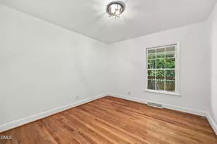 203 N Estes Dr, Chapel Hill, NC 27514 - Photo 20