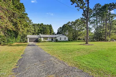 129 Sullivan Drive, Carthage, NC 28327 - Photo 2