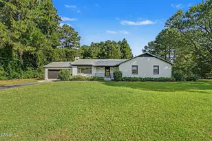 129 Sullivan Dr, Carthage, NC 28327 - Photo 1