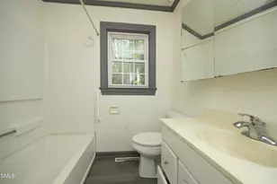 910 Parham St, Henderson, NC 27536 - Photo 14