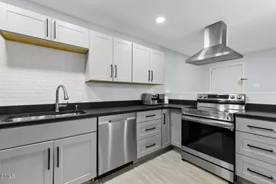 500 Umstead Drive, Chapel Hill, NC 27516 - Photo 2