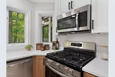 101 Hanover Place, Chapel Hill, NC 27516 - Photo 10