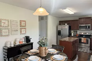 460 Botanical Ct, Bunnlevel, NC 28323 - Photo 6