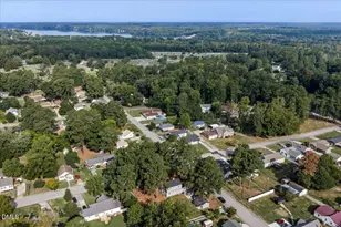 400 Rapids St, Roanoke Rapids, NC 27870 - Photo 2