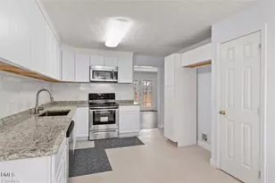 3806 Polonia Ct, Browns Summit, NC 27214 - Photo 4