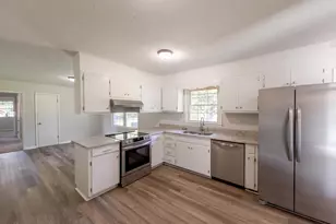 6216 Tiree Dr, Fayetteville, NC 28304 - Photo 2
