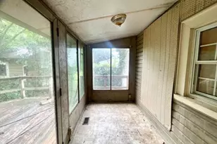 628 New St, Graham, NC 27253 - Photo 6
