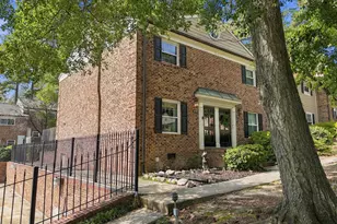3731 Yorktown Pl, Raleigh, NC 27609 - Photo 2