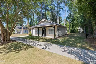 311 E Davis St, Smithfield, NC 27577 - Photo 2