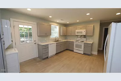 102 E Edgewood Drive, Durham, NC 27704 - Photo 6