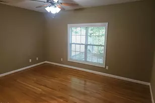 1600 Poets Glade Dr, Apex, NC 27523 - Photo 4