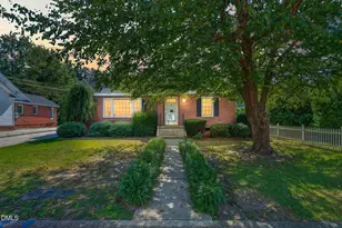 807 W Carr St, Dunn, NC 28334 - Photo 1