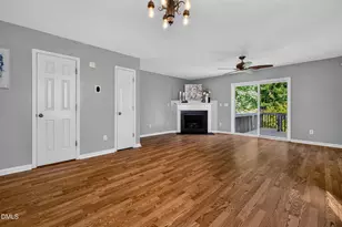 2425 Bay Harbor Dr, Raleigh, NC 27604 - Photo 10