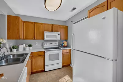 2425 Bay Harbor Drive, Raleigh, NC 27604 - Photo 18