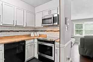 9 Cairn Ct, Durham, NC 27705 - Photo 12