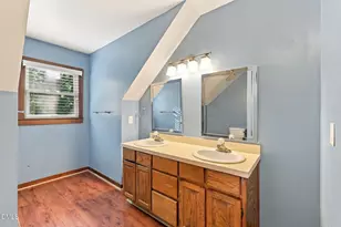 3511 Hawk Ridge Rd, Chapel Hill, NC 27516 - Photo 22