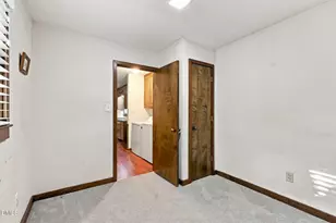 3511 Hawk Ridge Rd, Chapel Hill, NC 27516 - Photo 16