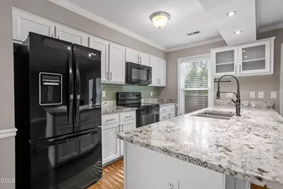 6424 Meadow View Drive, Raleigh, NC 27609 - Photo 14