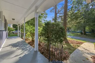 404 Longleaf Dr, Chapel Hill, NC 27517 - Photo 2