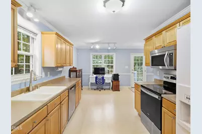 7024 Oviedo Drive, Raleigh, NC 27603 - Photo 8