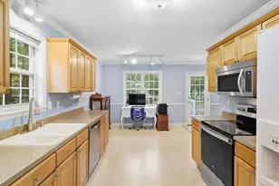 7024 Oviedo Dr, Raleigh, NC 27603 - Photo 8