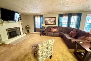 1216 Dover St, Roxboro, NC 27573 - Photo 6