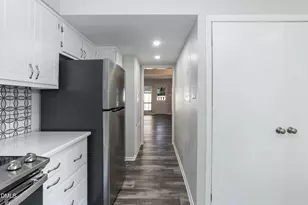 709 E E Millbrook Rd, Raleigh, NC 27609 - Photo 12