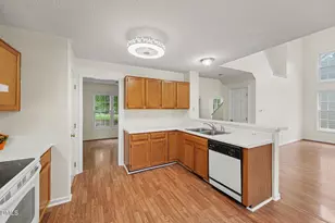 109 Peachland Dr, Cary, NC 27519 - Photo 16