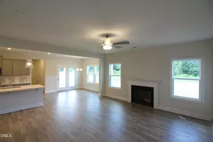 189 Margot Manor Dr, Benson, NC 27504 - Photo 4