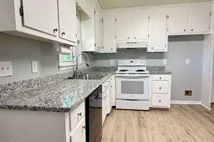 115 Violet Ln, Coats, NC 27521 - Photo 6