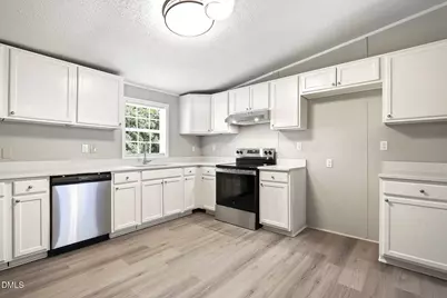 213 SE Railroad Street, Whitakers, NC 27891 - Photo 6