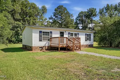 213 SE Railroad Street, Whitakers, NC 27891 - Photo 2