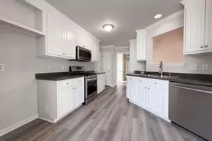 321 Groundsel Pl, Clayton, NC 27527 - Photo 2