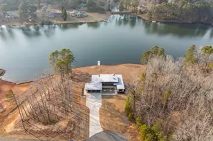 704 Russell St, Sanford, NC 27330 - Photo 6