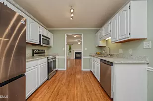 148 Greenmont Ln, Cary, NC 27511 - Photo 6