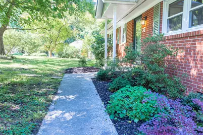 37 S Circle Drive, Chapel Hill, NC 27516 - Photo 4