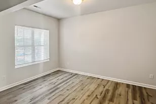 96 Saddle Oaks Ln, Clayton, NC 27520 - Photo 2