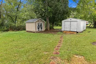 321 Rippling Stream Rd, Durham, NC 27704 - Photo 6