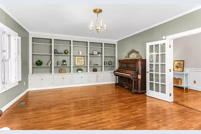 114 N Occoneechee Street, Hillsborough, NC 27278 - Photo 6