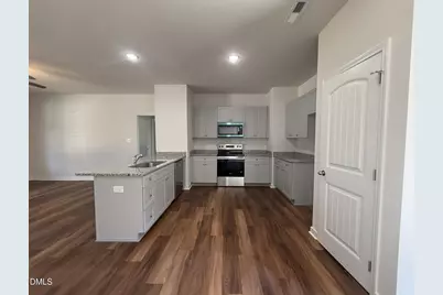 600 E Goldsboro Street, Kenly, NC 27542 - Photo 8