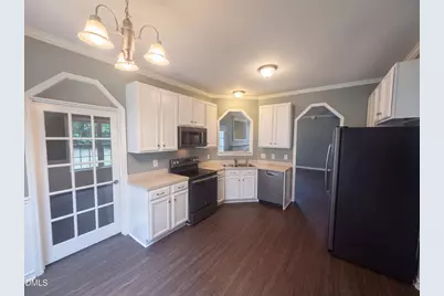 8213 Marshall Brae Drive, Raleigh, NC 27616 - Photo 2