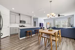911 Field Ivy Dr, Fuquay-Varina, NC 27526 - Photo 8