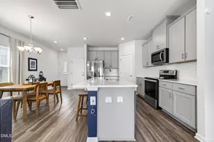 911 Field Ivy Dr, Fuquay-Varina, NC 27526 - Photo 12