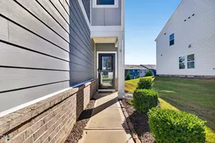 911 Field Ivy Dr, Fuquay-Varina, NC 27526 - Photo 4
