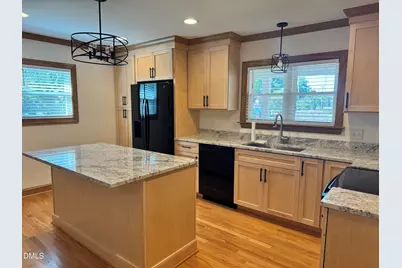 402 N Pine Street, Wendell, NC 27591 - Photo 6