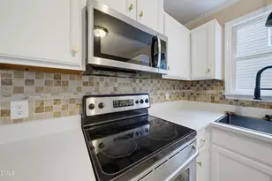 7313 Bassett Hall Ct, Raleigh, NC 27616 - Photo 10