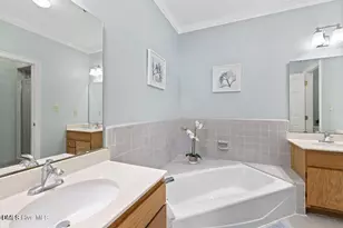8407 Wycombe Ln, Raleigh, NC 27615 - Photo 10