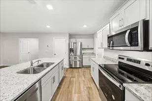2502 Lily Dr, Haw River, NC 27258 - Photo 4