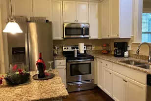 910 Palm Ct, Mebane, NC 27302 - Photo 6