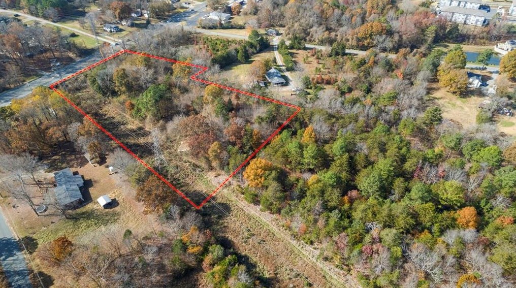 1018 E Harden St, Graham, NC 27253